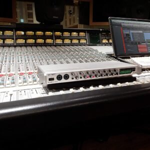 SERIES 8P DYNA | Tascam | Preamplificador de micrófono con compresor analógico