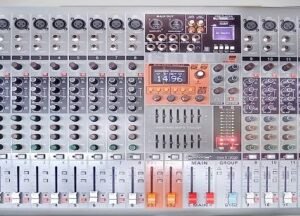 SOOOM PMMR1602R CONSOLA DE 16 CANAL 850WX2 USB