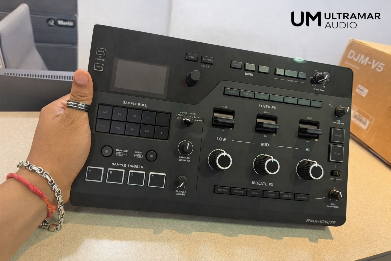 AlphaTheta RMX-IGNITE Efectera DJ con Sampler y DSP 96 kHz