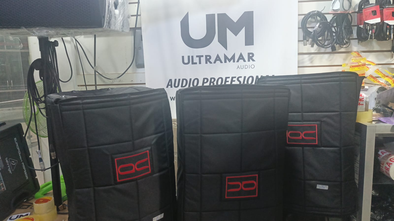 Funda Acolchada para Parlante AudioCenter MA15+ con logo bordado - Imagen 3