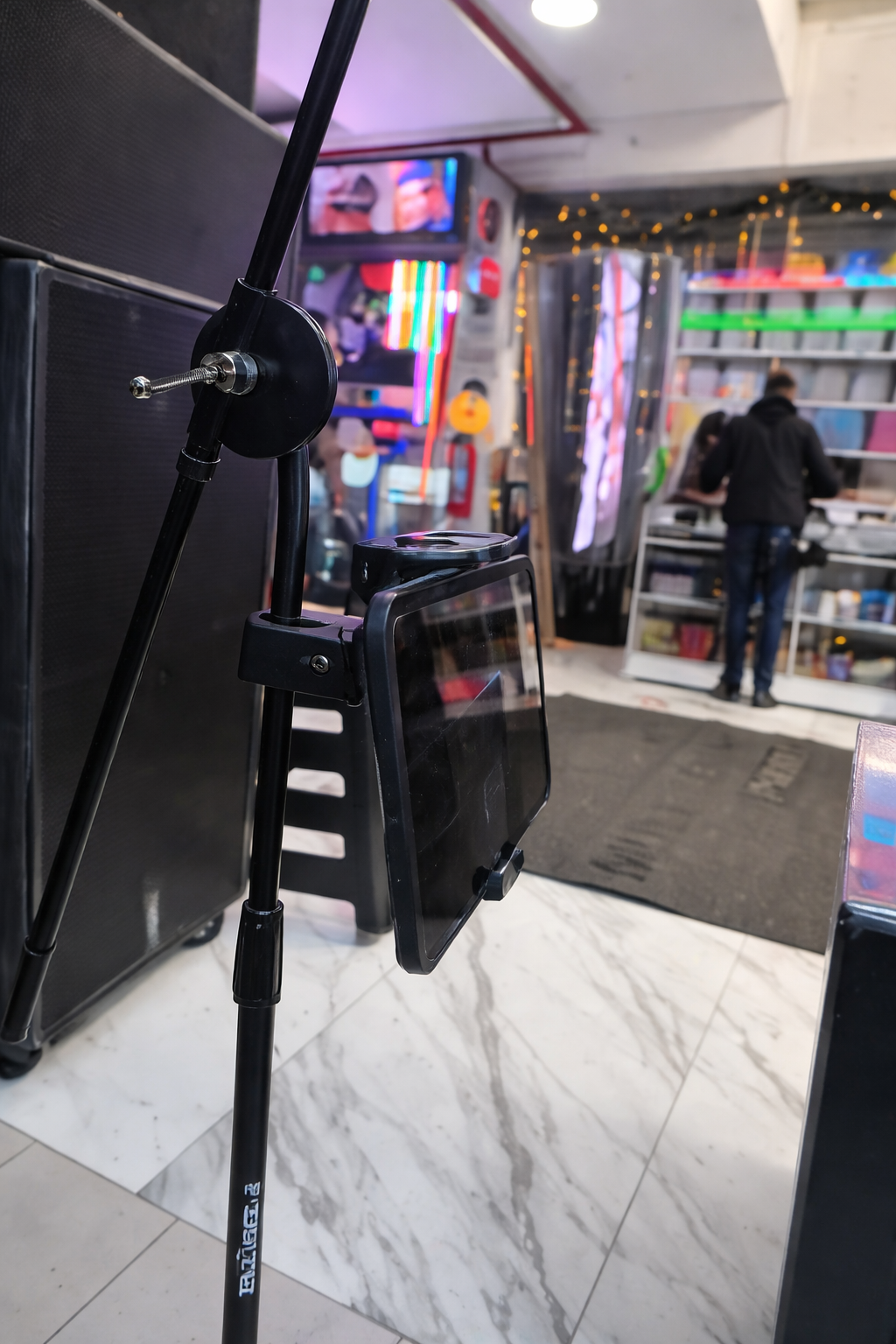 FBR Soporte para Tablet y Celular Ajustable para Micrófono | Porta Dispositivo Universal - Imagen 2